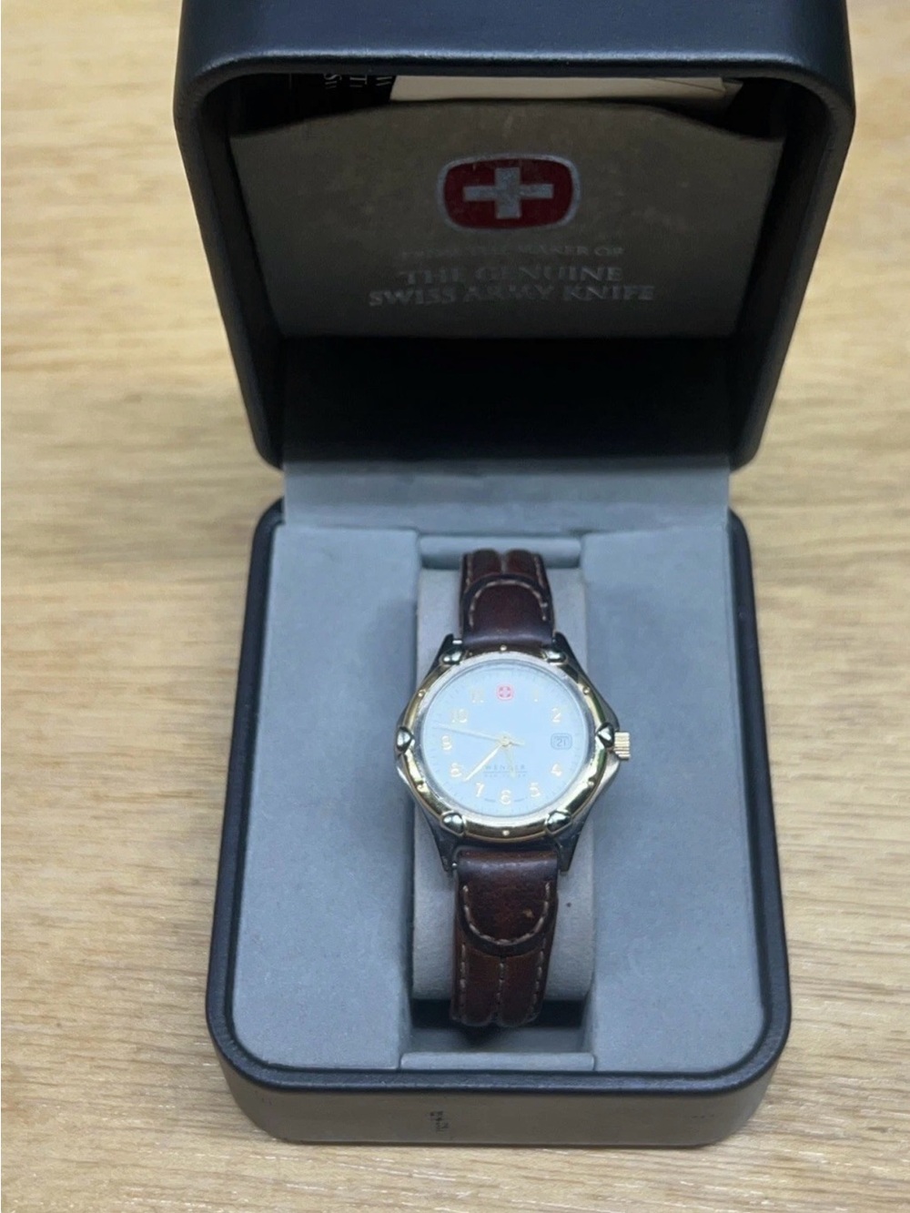 Vintage Wenger SAK Design Swiss Made Ladies Watch W/Box